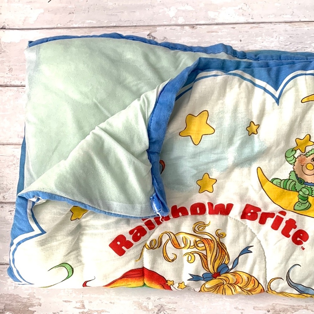 Vintage Rainbow Brite Girls Sleeping Bag Kids Size Unicorn Characters Print - Picture 2 of 3